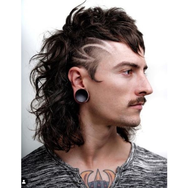  Futuristic Modern Mullet Wavy Hairstyle For Men